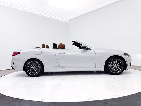 Used 2023 BMW 430i Convertible w/ Premium Package RWD image 2