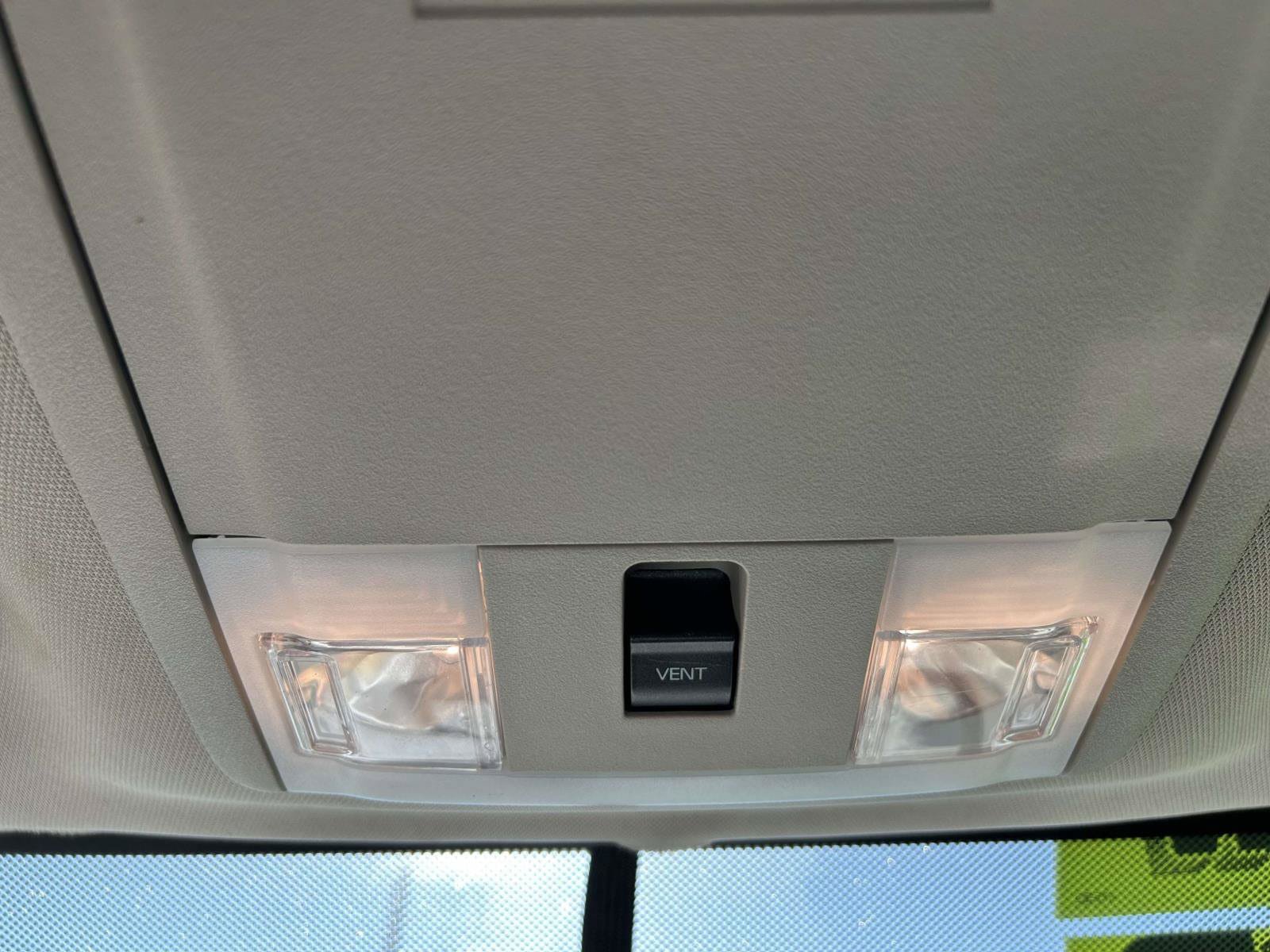 Used 2014 Lincoln Navigator 2WD image 30