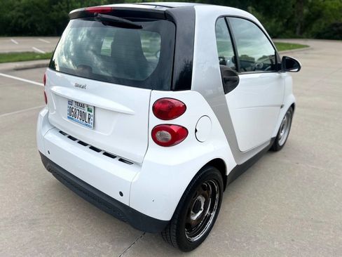 Used 2014 smart fortwo pure RWD image 6