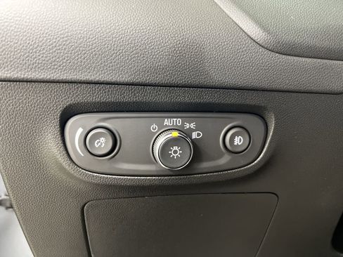 Used 2023 Buick Encore GX Essence w/ Experience Buick Package image 17