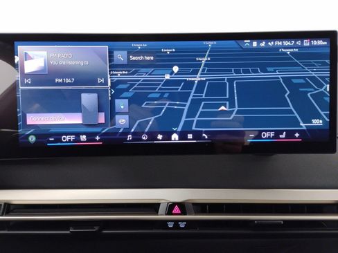 Used 2025 BMW iX xDrive50 w/ Sport Package image 23