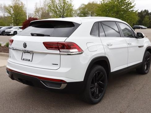 Used 2023 Volkswagen Atlas Cross Sport SE w/ Black Wheel Package AWD/4WD image 3