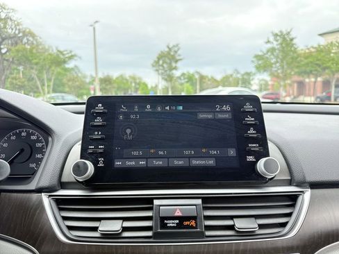 Used 2019 Honda Accord EX image 23