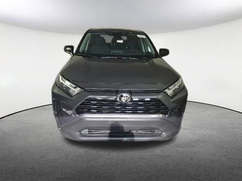 Used 2025 Toyota RAV4 LE AWD/4WD image 2