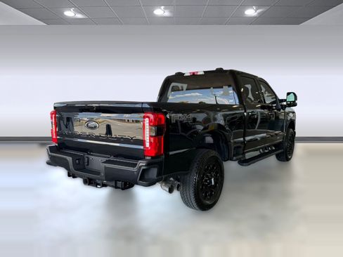 Used 2025 Ford F250 XLT w/ Black Appearance Package AWD/4WD image 9