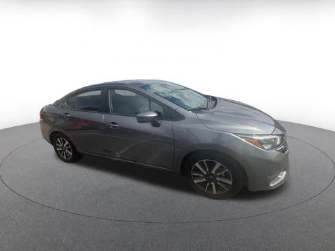 Used 2025 Nissan Versa SV FWD image 2