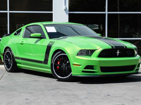 Used 2013 Ford Mustang Boss 302 w/ Boss 302 Accessory Pkg RWD image 7