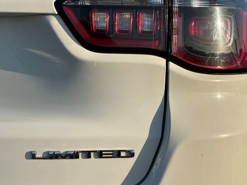 Used 2021 Jeep Compass Limited AWD/4WD image 32
