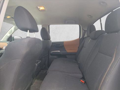 Used 2018 Toyota Tacoma SR5 image 14