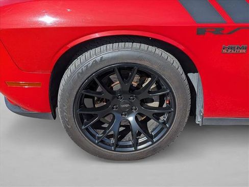 Used 2016 Dodge Challenger R/T image 15