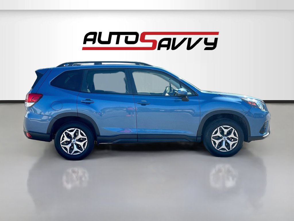 Used 2022 Subaru Forester Premium AWD/4WD image 8