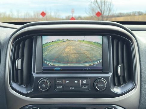 Used 2018 Chevrolet Colorado Z71 image 26
