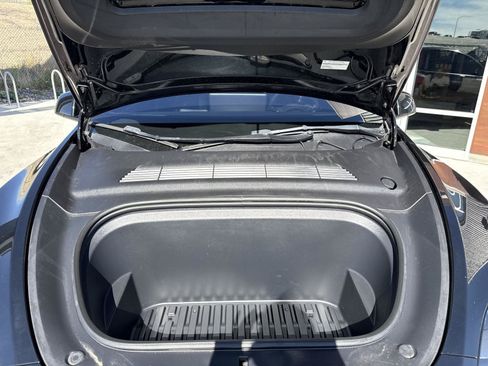 Used 2023 Tesla Model Y Performance AWD/4WD image 27