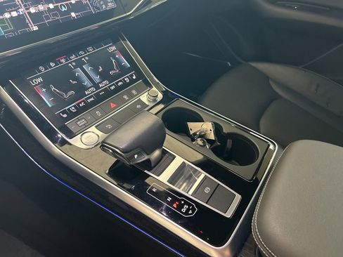 Used 2019 Audi Q8 Premium Plus image 47