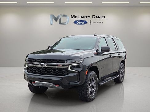 Used 2021 Chevrolet Tahoe Z71 w/ Z71 Signature Package AWD/4WD image 2