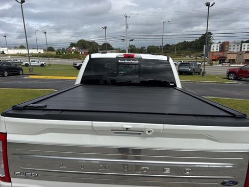 Used 2022 Ford F150 Limited image 9