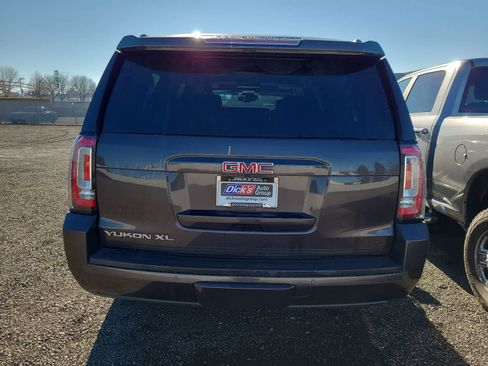 Used 2015 GMC Yukon XL SLT w/ Open Road Package image 4