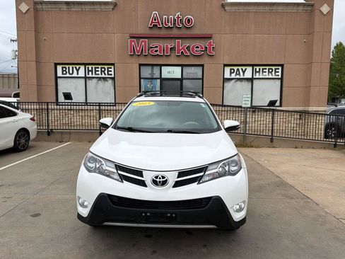 Used 2013 Toyota RAV4 XLE FWD image 2