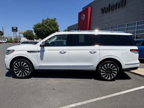 Used 2023 Lincoln Navigator L Black Label AWD/4WD image 4
