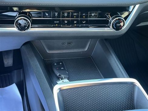 Used 2026 Chevrolet Equinox LT image 18