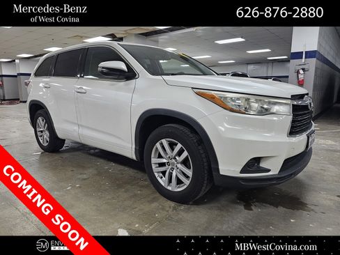 Used 2015 Toyota Highlander LE image 1