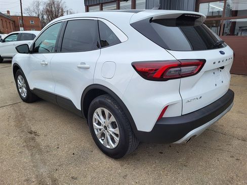 Used 2023 Ford Escape Active image 4