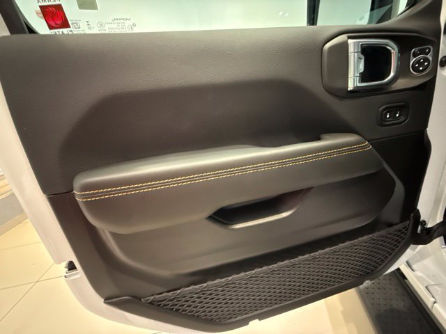New 2026 Jeep Wrangler Unlimited Sahara AWD/4WD image 15