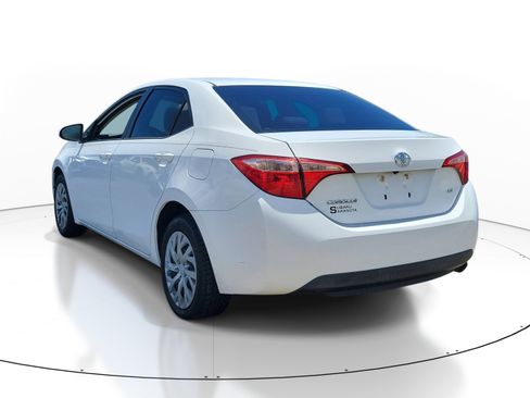 Used 2017 Toyota Corolla LE FWD image 4