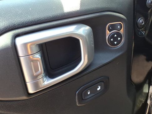 Used 2021 Jeep Wrangler Unlimited Sport AWD/4WD image 13