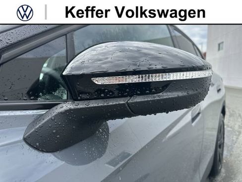 New 2025 Volkswagen ID.4 Pro S Plus AWD/4WD image 10