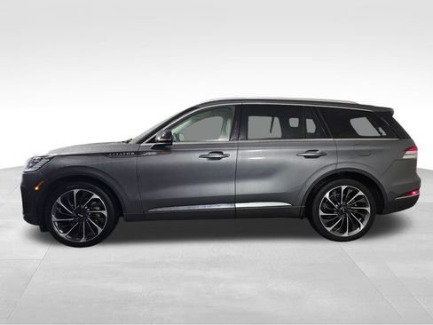 Certified 2025 Lincoln Aviator Reserve w/ Equipment Group 201A AWD/4WD image 4