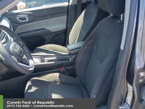 Used 2022 Jeep Compass Sport FWD image 14