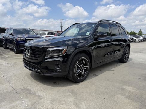 Used 2026 Mercedes-Benz GLB 250 image 3