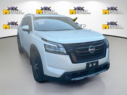 Used 2024 Nissan Pathfinder Platinum