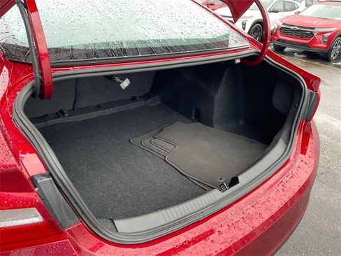 Used 2024 Chevrolet Malibu LT image 24