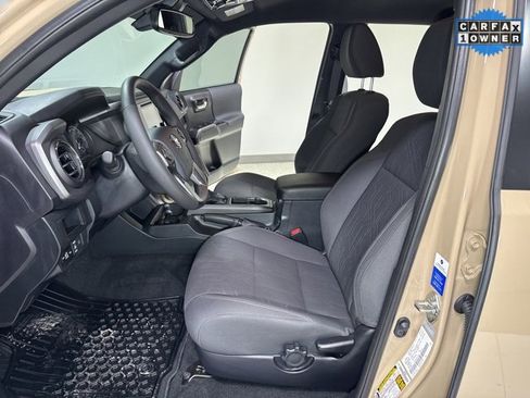 Used 2019 Toyota Tacoma TRD Off-Road image 10
