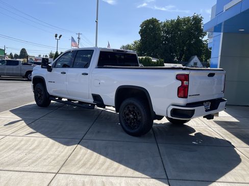 Used 2021 Chevrolet Silverado 2500 LTZ w/ LTZ Plus Package AWD/4WD image 3