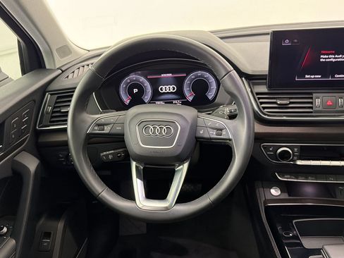 Used 2023 Audi Q5 2.0T Premium Plus w/ Premium Plus Package AWD/4WD image 19