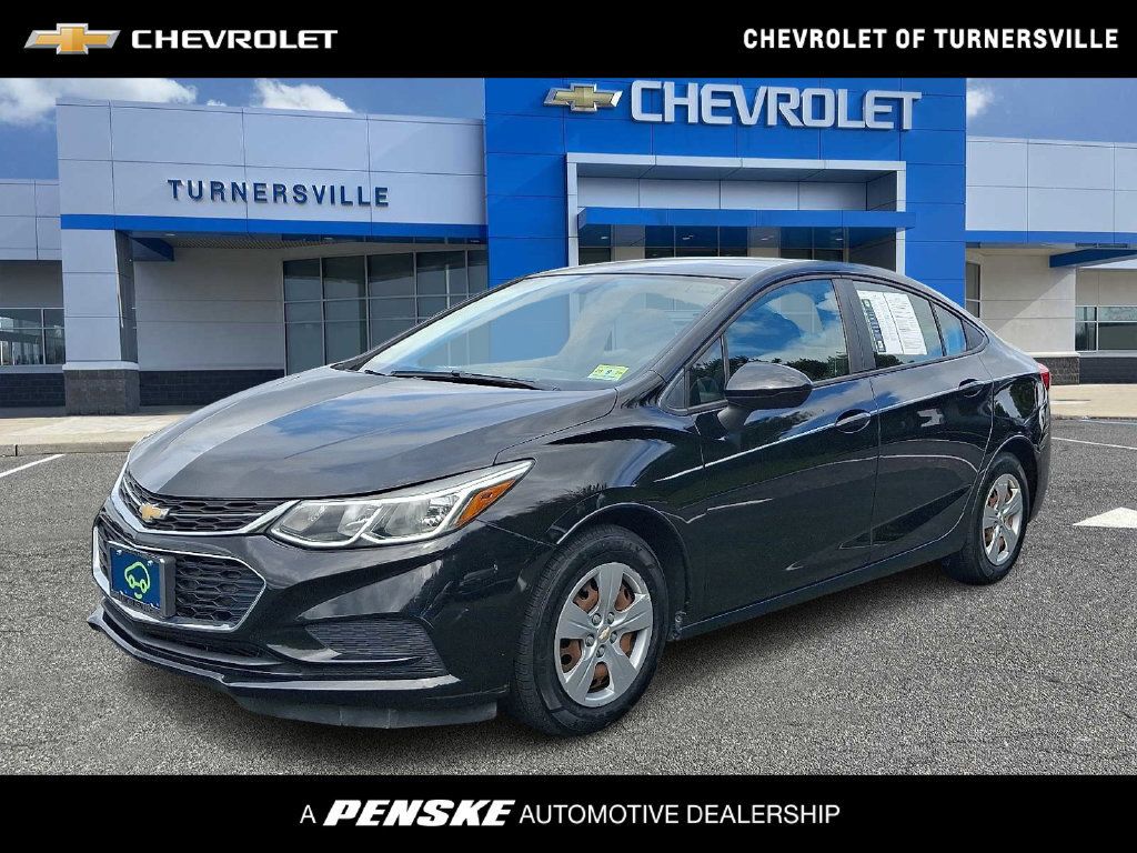 Used 2017 Chevrolet Cruze LS FWD image 1