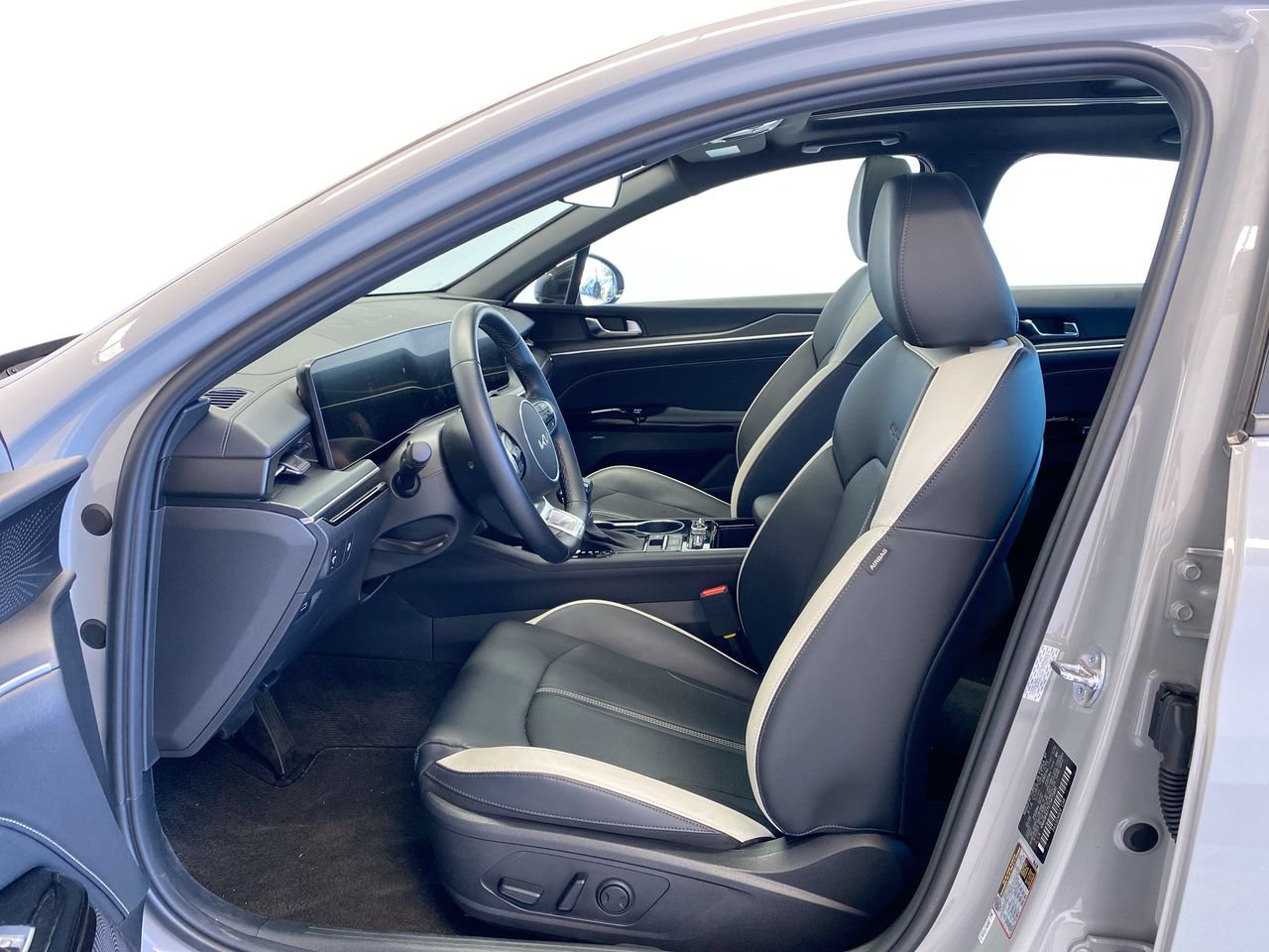 Certified 2026 Kia K5 GT-Line w/ GT-Line Premium Package FWD image 16