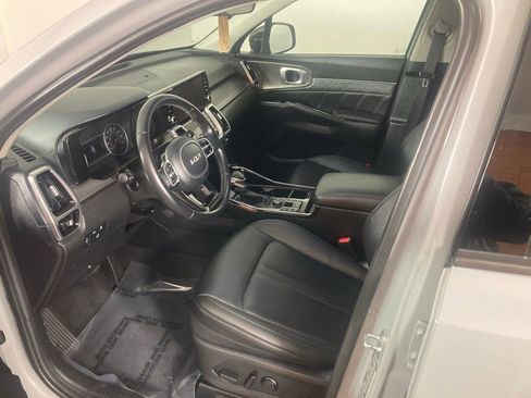 Used 2022 Kia Sorento SX image 12