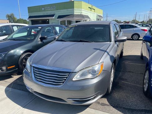 Used 2013 Chrysler 200 Touring image 1