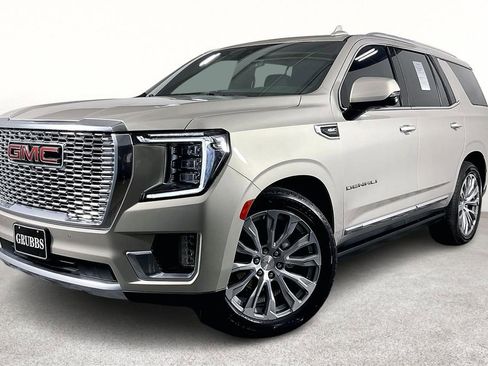 Used 2022 GMC Yukon Denali w/ Denali Premium Package image 15