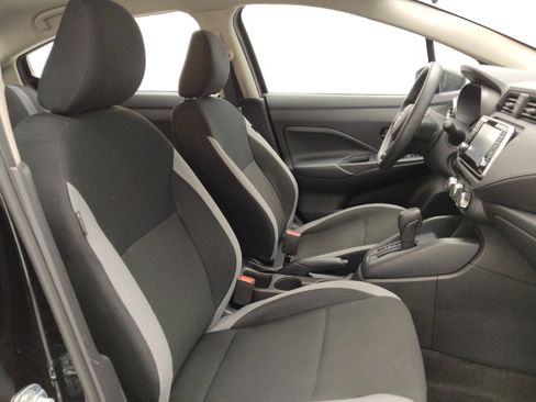 Used 2025 Nissan Versa S FWD image 21