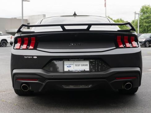 Used 2024 Ford Mustang GT RWD image 9