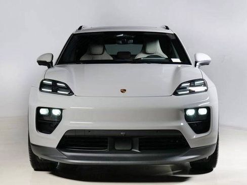 New 2026 Porsche Macan 4S Electric AWD/4WD image 6