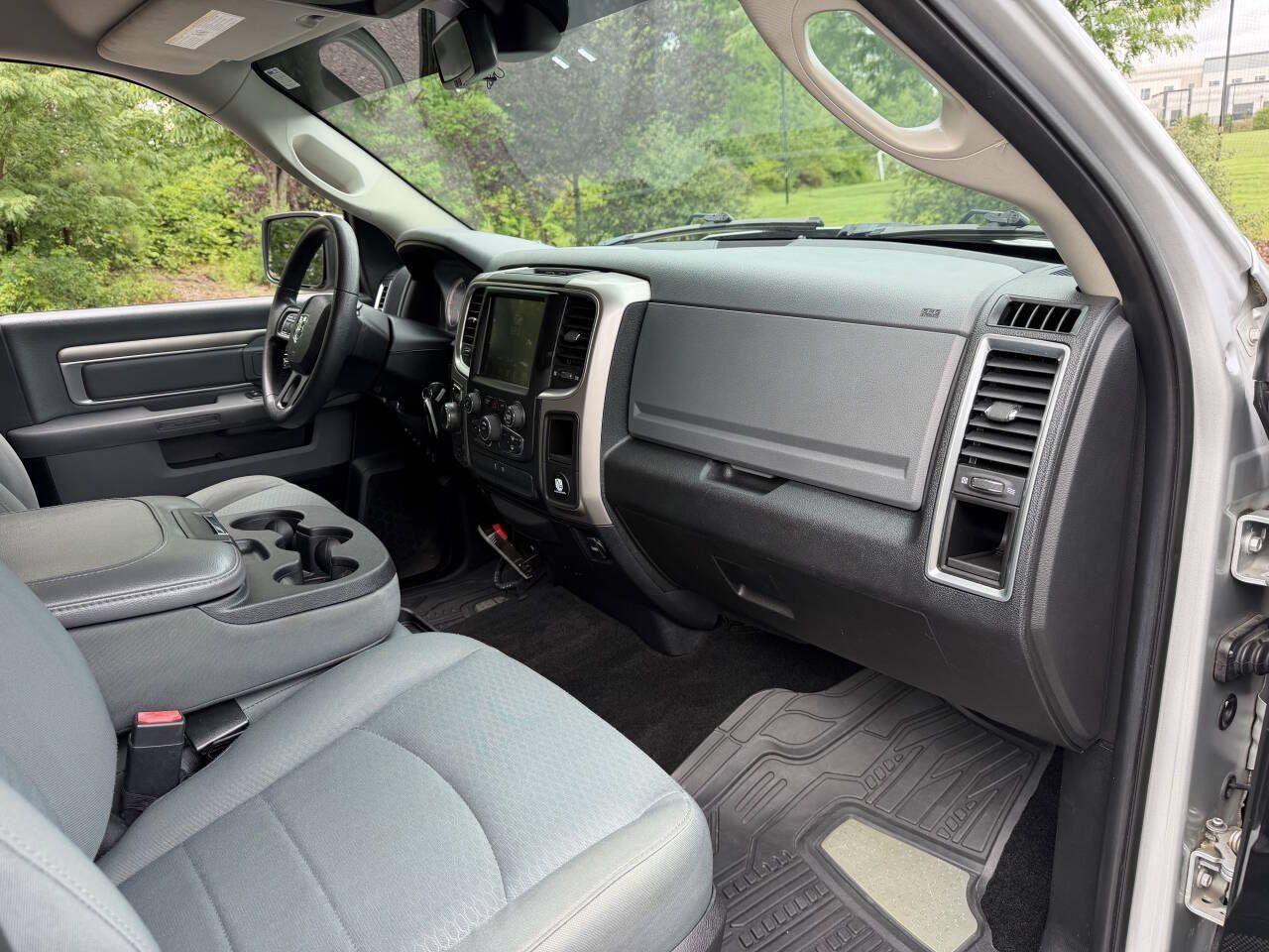 Used 2016 RAM 1500 Classic SLT AWD/4WD image 25
