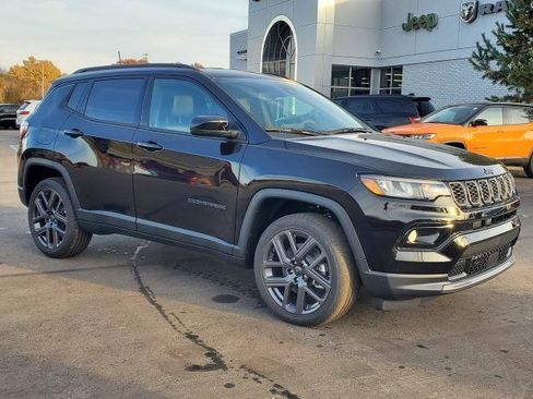 New 2026 Jeep Compass Limited image 2