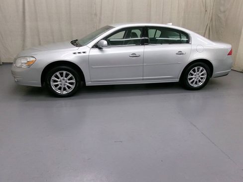 Used 2011 Buick Lucerne CXL FWD image 5