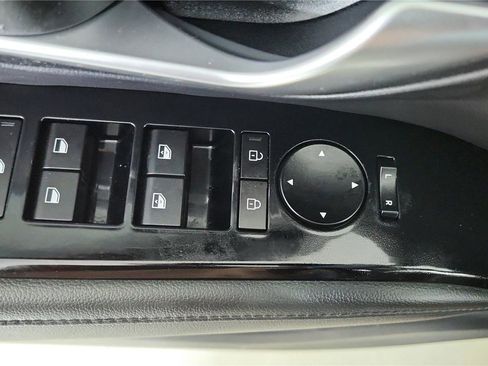 Used 2025 Hyundai Santa Cruz Limited image 16